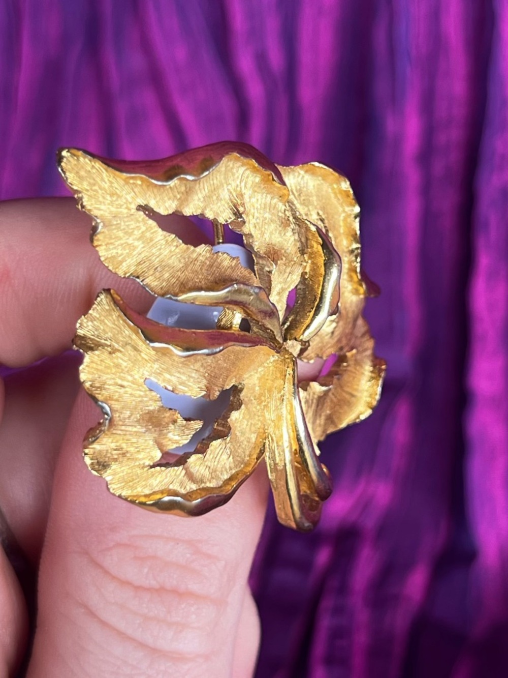Crown Trifari Signed Vintage 1960s Leaf Brooch - Picture 4 of 8